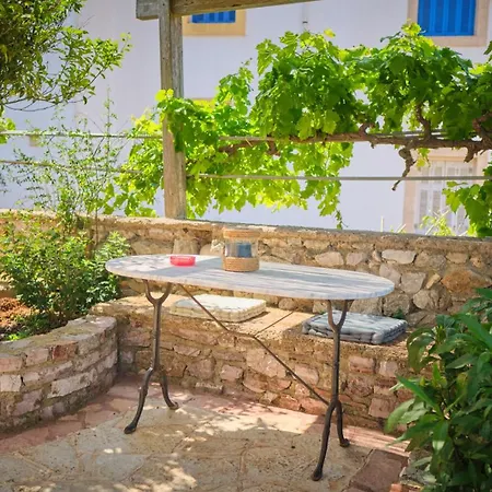 Koralia Aparthotel *